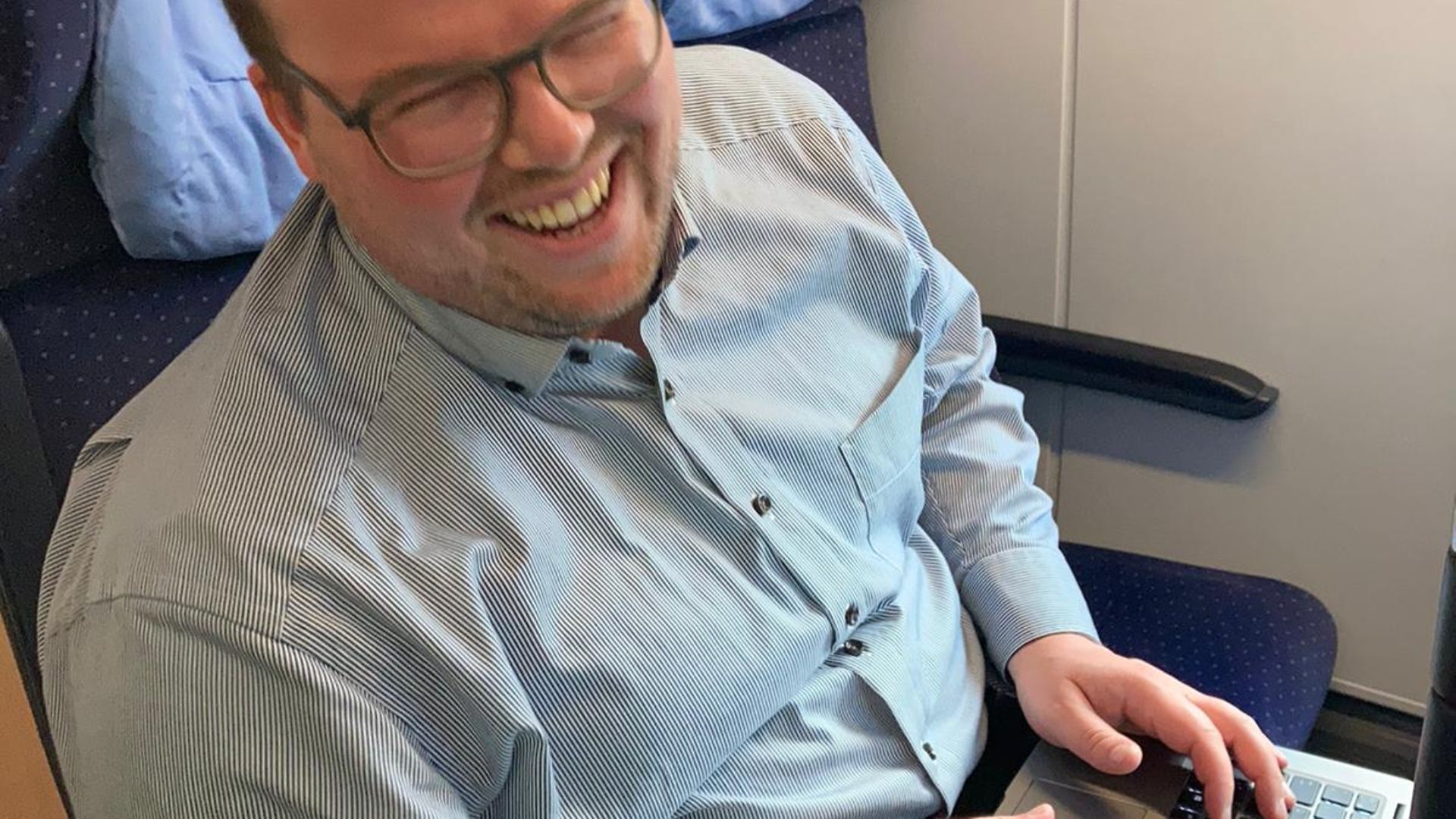 Spass beim arbeiten im Zug