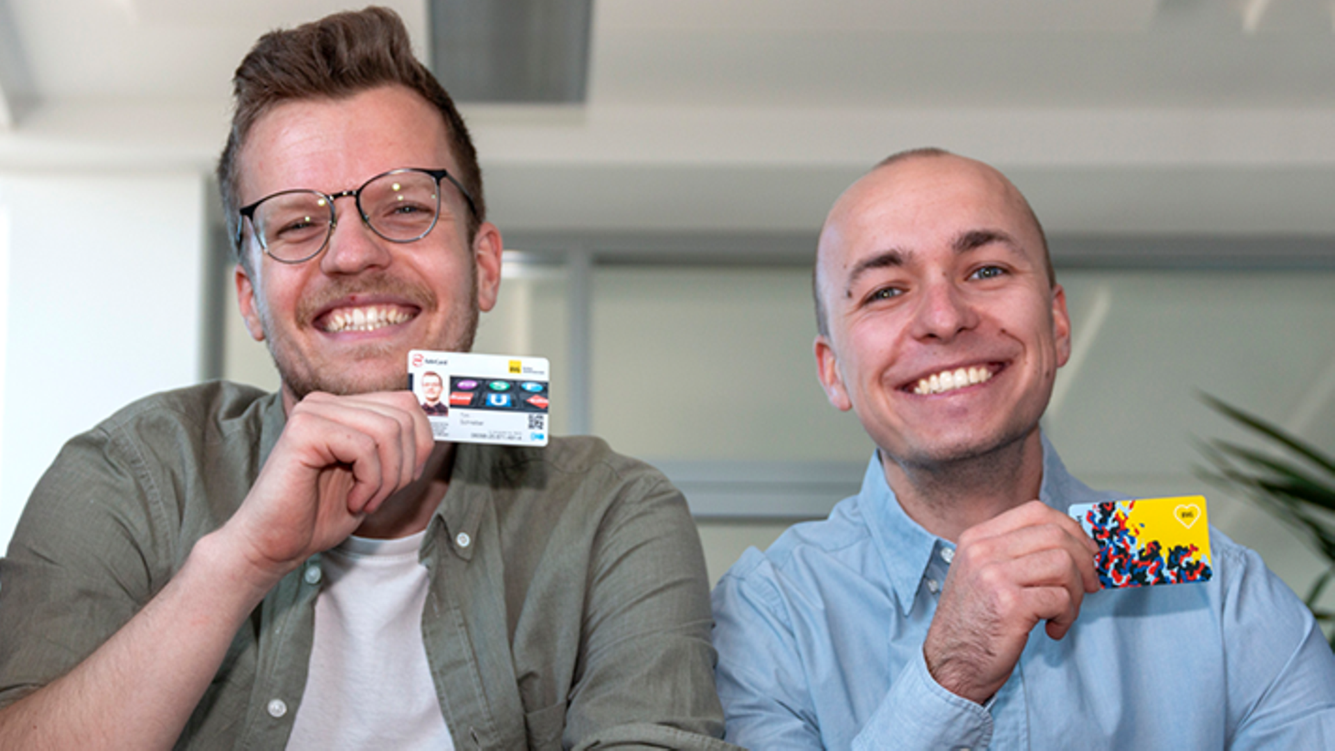2 Männer mit BVG-Ticket