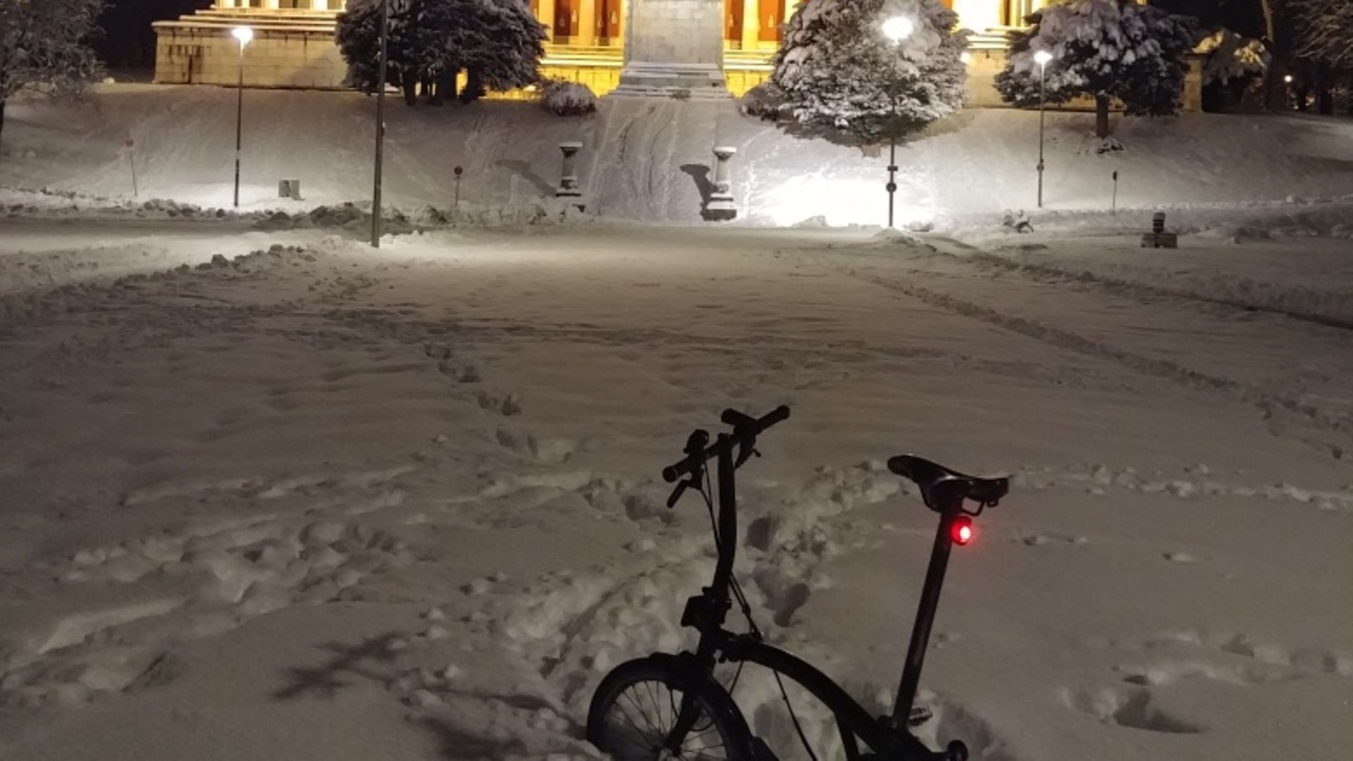 Klapprad im Schnee