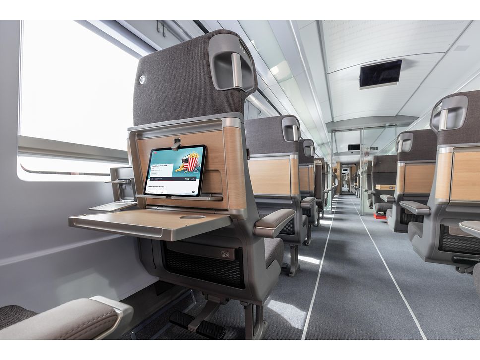 Neues ICE Innendesign der 1. Klasse im ICE 3neo